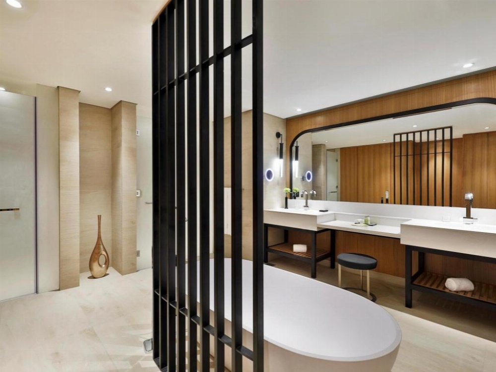 DoubleTree by Hilton Dubai Business Bay Image 7