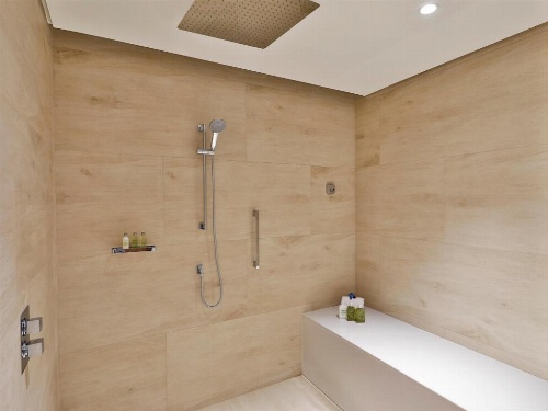 DoubleTree by Hilton Dubai Business Bay image 3